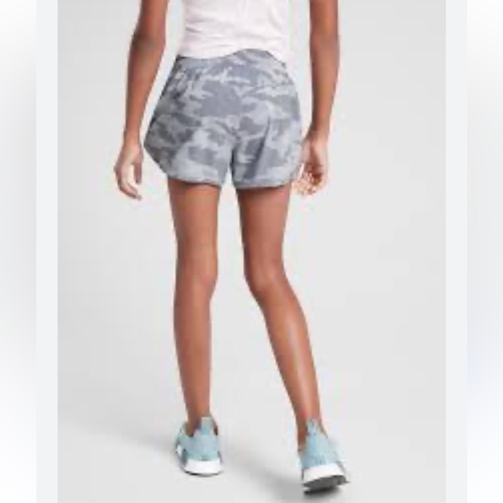 ATHLETA GIRL Grey Camo Short Athletic Need For Speed Pull On Bottoms XL Large 16